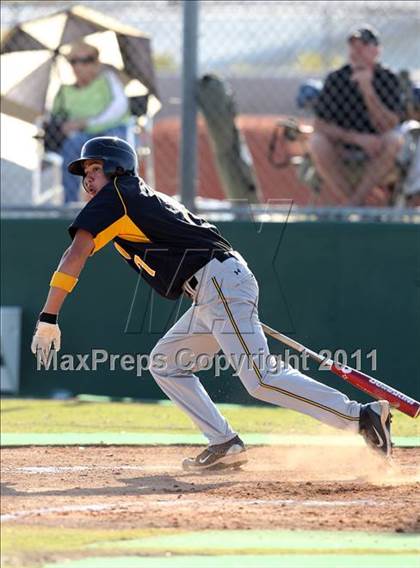 Thumbnail 1 in Bishop Verot vs. Dunnellon (Sarasota Classic) photogallery.