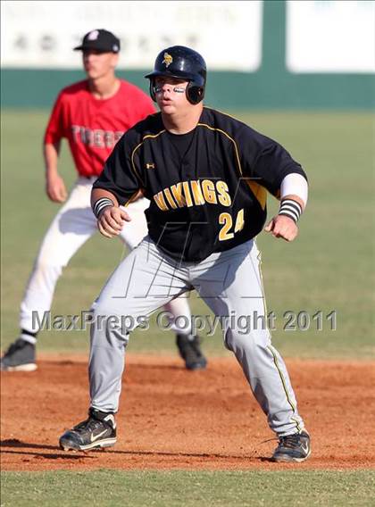Thumbnail 1 in Bishop Verot vs. Dunnellon (Sarasota Classic) photogallery.