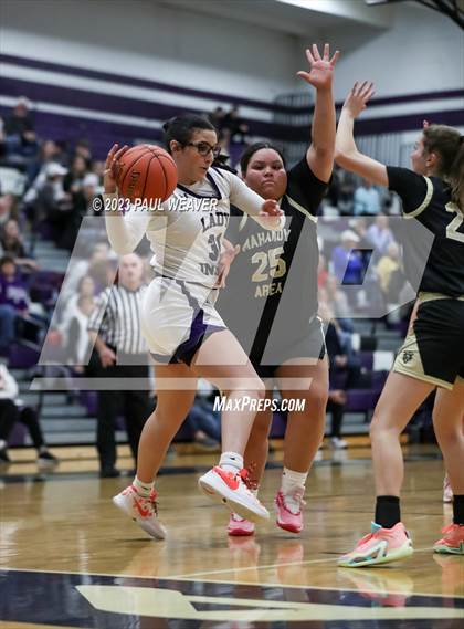 Thumbnail 1 in Mahanoy Area vs Shamokin Area (Bob Probert Tournament) photogallery.