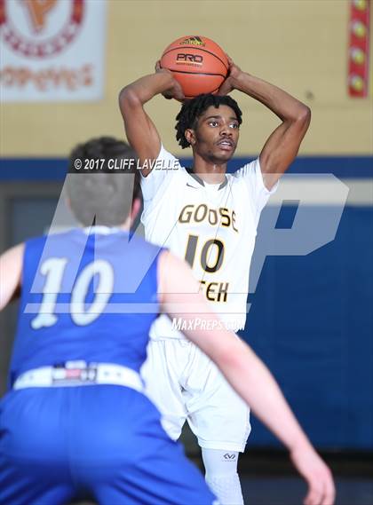 Thumbnail 3 in Charlotte Christian vs Goose Creek (Rotary Roundball Classic) photogallery.