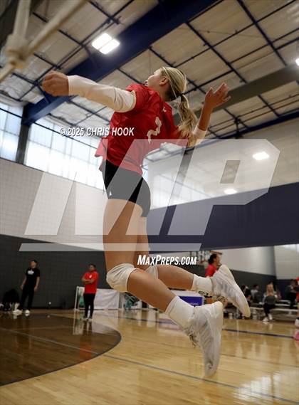 Thumbnail 2 in Orange Lutheran vs. Canyon del Oro (Lancer Invitational) photogallery.
