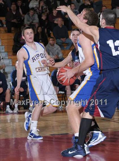 Thumbnail 2 in Ripon Christian vs. Vacaville Christian (CIF SJS D5 Semifinals) photogallery.