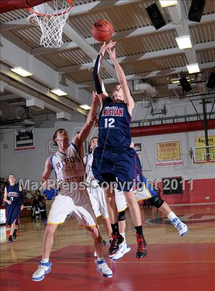 Thumbnail 2 in Ripon Christian vs. Vacaville Christian (CIF SJS D5 Semifinals) photogallery.