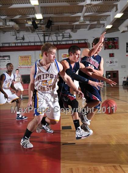 Thumbnail 3 in Ripon Christian vs. Vacaville Christian (CIF SJS D5 Semifinals) photogallery.