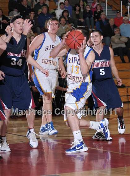 Thumbnail 3 in Ripon Christian vs. Vacaville Christian (CIF SJS D5 Semifinals) photogallery.