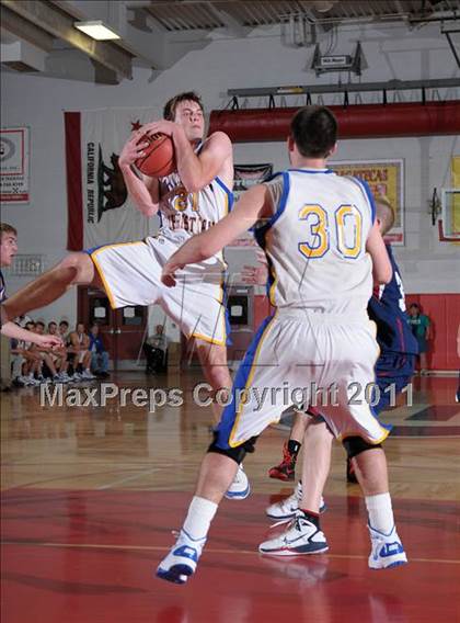 Thumbnail 3 in Ripon Christian vs. Vacaville Christian (CIF SJS D5 Semifinals) photogallery.