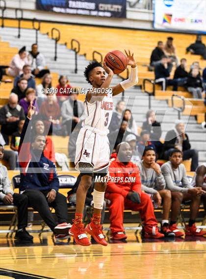 Thumbnail 1 in American History vs. Roselle Catholic (Metro Classic) photogallery.