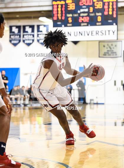 Thumbnail 2 in American History vs. Roselle Catholic (Metro Classic) photogallery.