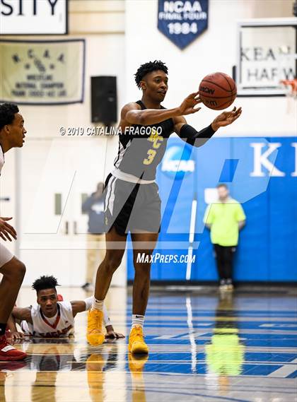 Thumbnail 2 in American History vs. Roselle Catholic (Metro Classic) photogallery.