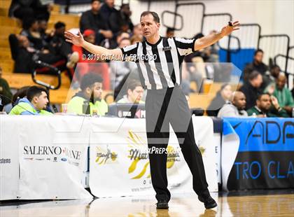 Thumbnail 2 in American History vs. Roselle Catholic (Metro Classic) photogallery.