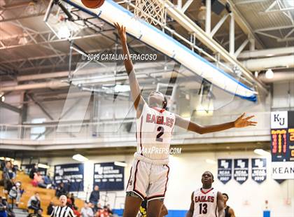 Thumbnail 2 in American History vs. Roselle Catholic (Metro Classic) photogallery.