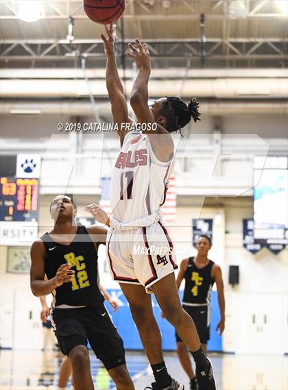 Thumbnail 2 in American History vs. Roselle Catholic (Metro Classic) photogallery.