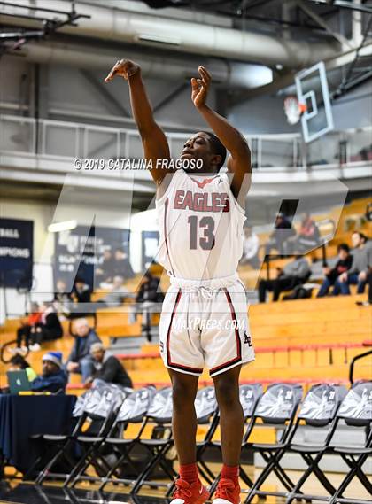 Thumbnail 3 in American History vs. Roselle Catholic (Metro Classic) photogallery.