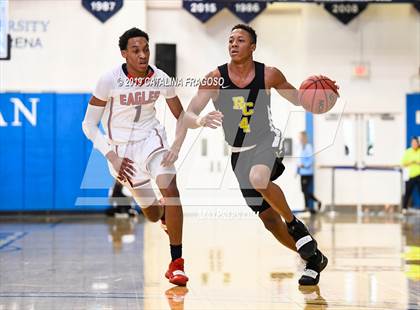 Thumbnail 2 in American History vs. Roselle Catholic (Metro Classic) photogallery.