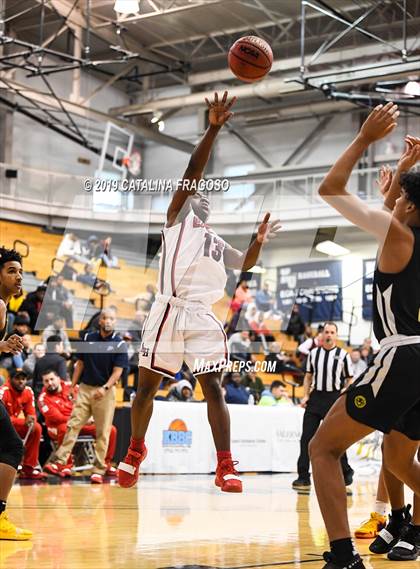 Thumbnail 3 in American History vs. Roselle Catholic (Metro Classic) photogallery.