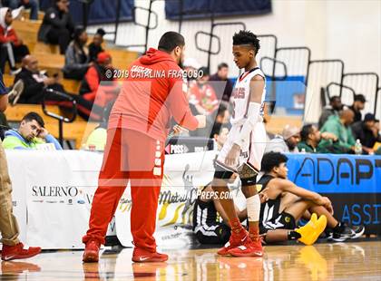 Thumbnail 3 in American History vs. Roselle Catholic (Metro Classic) photogallery.