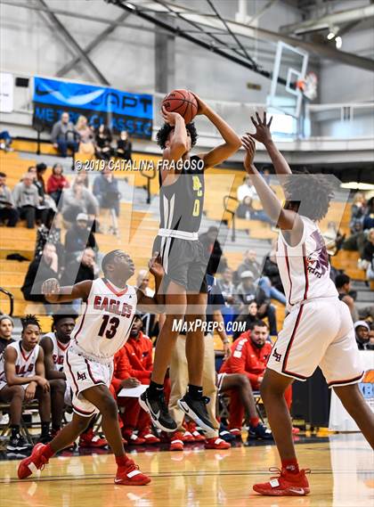 Thumbnail 1 in American History vs. Roselle Catholic (Metro Classic) photogallery.