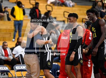 Thumbnail 3 in American History vs. Roselle Catholic (Metro Classic) photogallery.