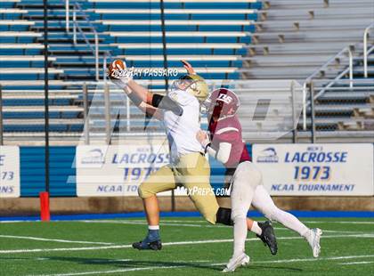 Thumbnail 2 in North Shore vs. Bayport-Blue Point photogallery.