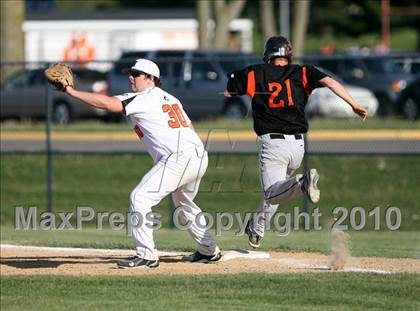 Thumbnail 1 in McHenry vs. Harlem photogallery.