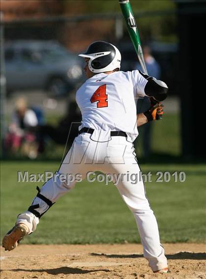 Thumbnail 1 in McHenry vs. Harlem photogallery.