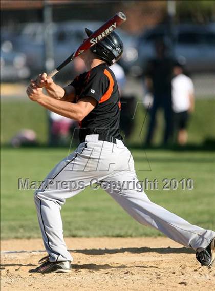 Thumbnail 3 in McHenry vs. Harlem photogallery.
