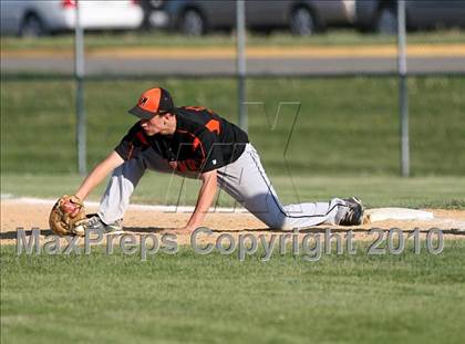 Thumbnail 2 in McHenry vs. Harlem photogallery.