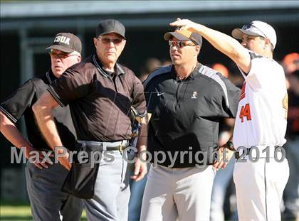 Thumbnail 2 in McHenry vs. Harlem photogallery.