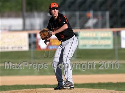 Thumbnail 1 in McHenry vs. Harlem photogallery.
