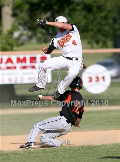 Thumbnail 1 in McHenry vs. Harlem photogallery.
