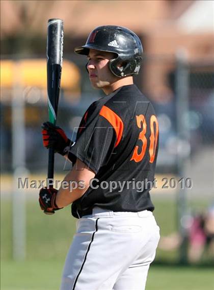 Thumbnail 1 in McHenry vs. Harlem photogallery.