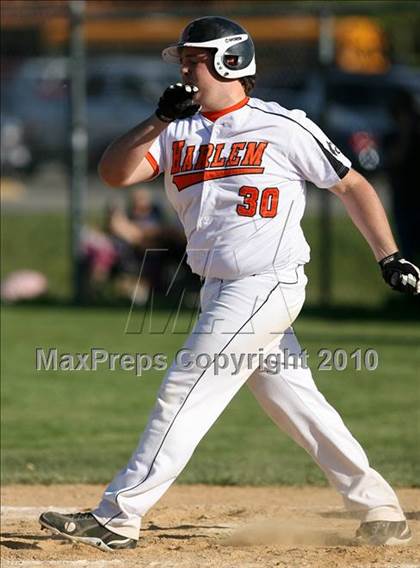 Thumbnail 2 in McHenry vs. Harlem photogallery.