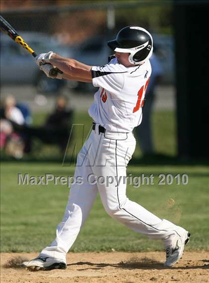 Thumbnail 3 in McHenry vs. Harlem photogallery.