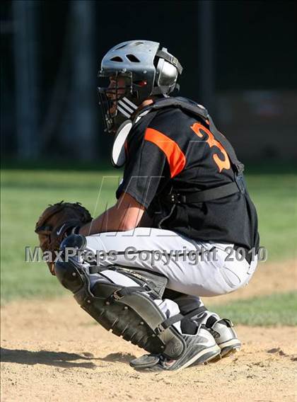 Thumbnail 1 in McHenry vs. Harlem photogallery.