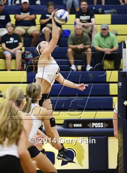 Thumbnail 1 in Soddy Daisy vs Bradley Central photogallery.