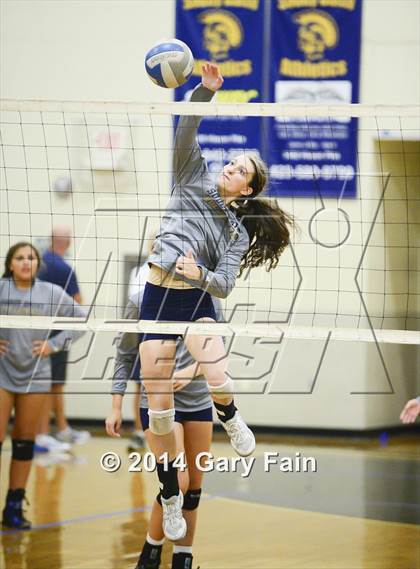 Thumbnail 1 in Soddy Daisy vs Bradley Central photogallery.