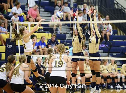 Thumbnail 2 in Soddy Daisy vs Bradley Central photogallery.