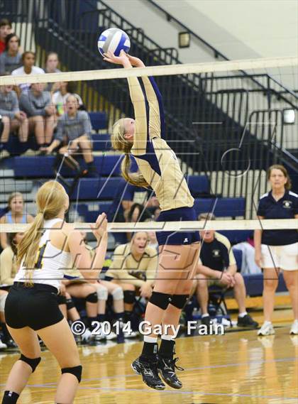 Thumbnail 1 in Soddy Daisy vs Bradley Central photogallery.