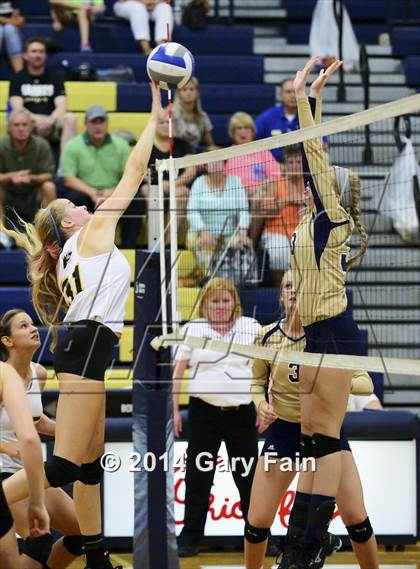 Thumbnail 1 in Soddy Daisy vs Bradley Central photogallery.