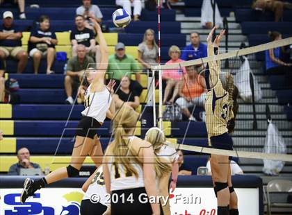 Thumbnail 2 in Soddy Daisy vs Bradley Central photogallery.