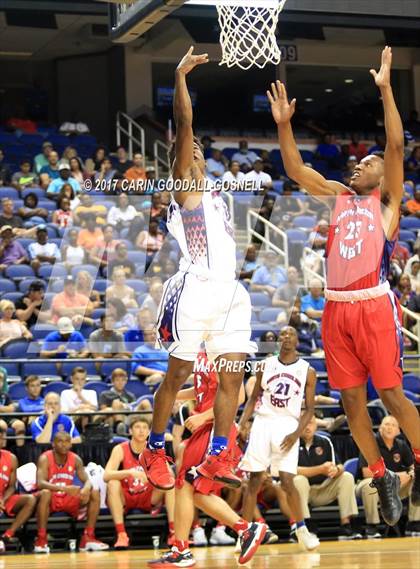 Thumbnail 3 in NCCA East vs. West All-Star Basketball photogallery.