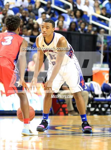 Thumbnail 1 in NCCA East vs. West All-Star Basketball photogallery.