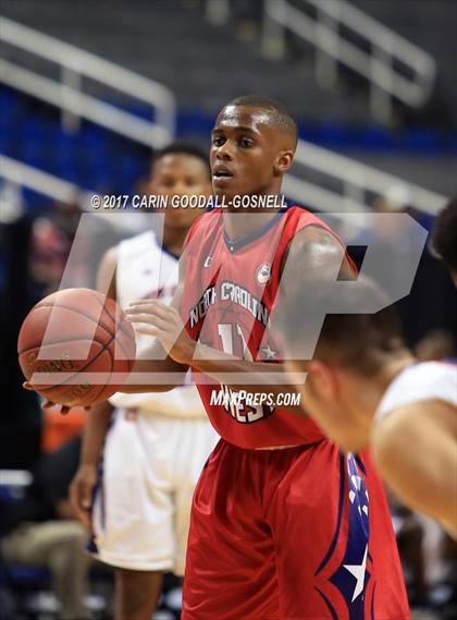 Thumbnail 1 in NCCA East vs. West All-Star Basketball photogallery.