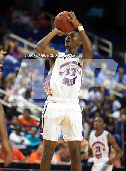 Thumbnail 2 in NCCA East vs. West All-Star Basketball photogallery.