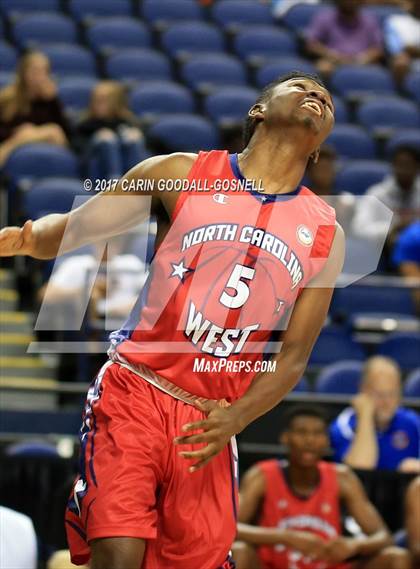 Thumbnail 3 in NCCA East vs. West All-Star Basketball photogallery.