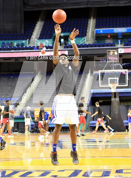 Thumbnail 3 in NCCA East vs. West All-Star Basketball photogallery.