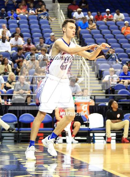 Thumbnail 1 in NCCA East vs. West All-Star Basketball photogallery.