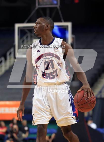 Thumbnail 2 in NCCA East vs. West All-Star Basketball photogallery.