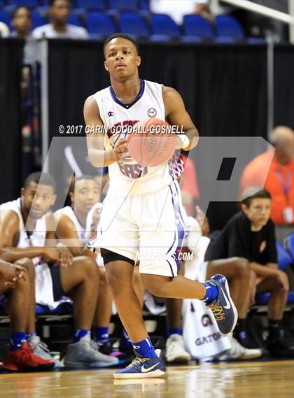 Thumbnail 1 in NCCA East vs. West All-Star Basketball photogallery.