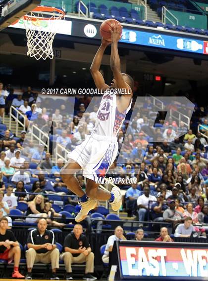 Thumbnail 1 in NCCA East vs. West All-Star Basketball photogallery.